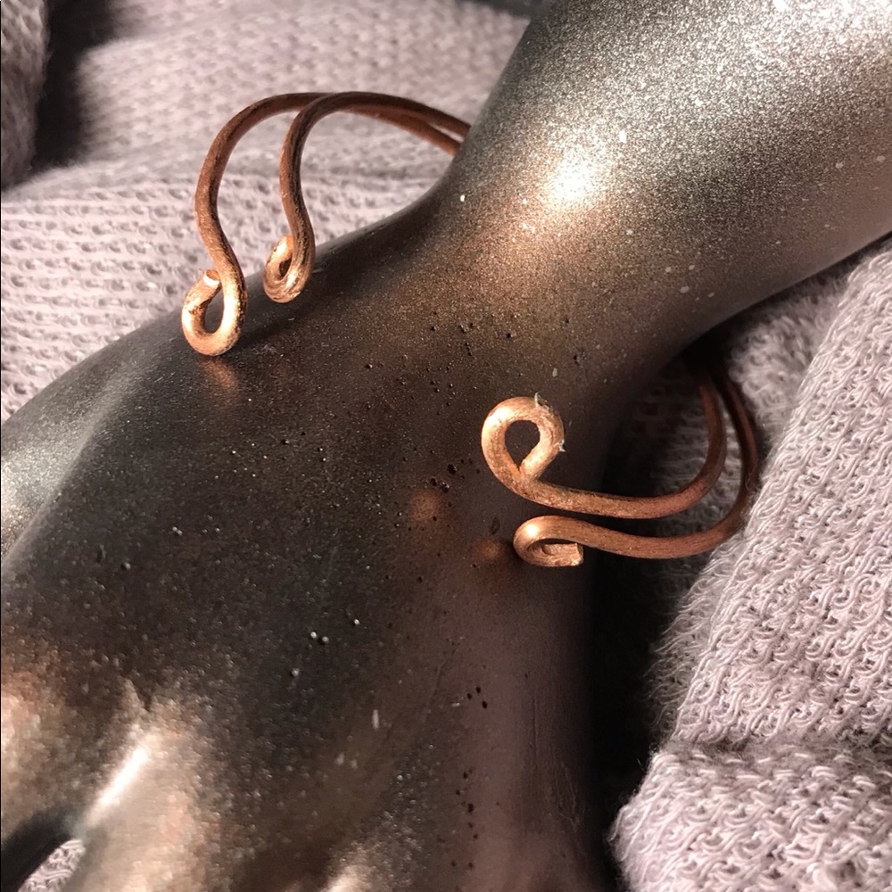 Sm Turn Copper Bangles